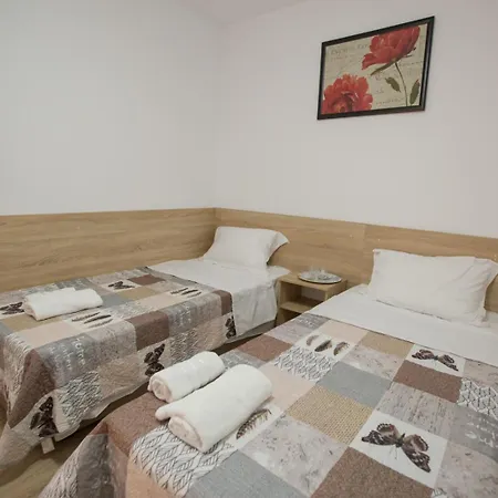 Tania Homestay